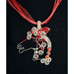 Collier en wire wrapping et perles "cheval"