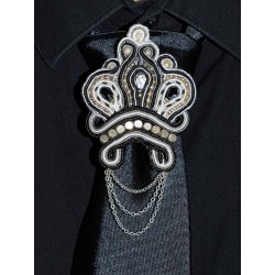 Broche de cravate en soutache