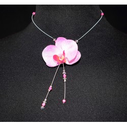 Collier en wire wrapping et orchidée rose
