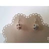 Boucles d'oreille en laiton argenté, têtes de mort blanches