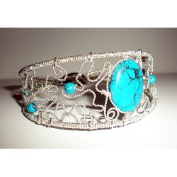 Entretien de bijoux en fil de Laiton