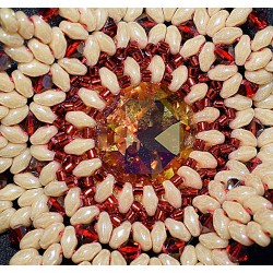 Broche soleil Swarovski - chic et sophistiqué
