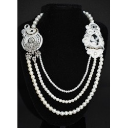 Collier perlé et soutache - Raffinement et élégance