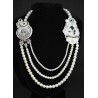 Collier perlé et soutache - Raffinement et élégance