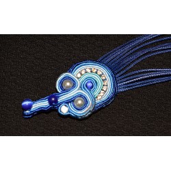 Bracelet perlé en soutache bohème chic bleuté