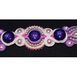 Bracelet perlé en soutache bohème chic rosé