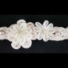 Bracelet floral perlé en soutache bohème chic blanc