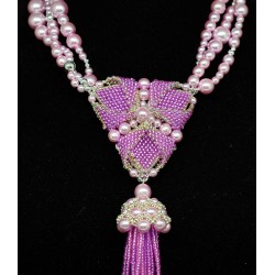 Collier cravate perlé - chic et élégant