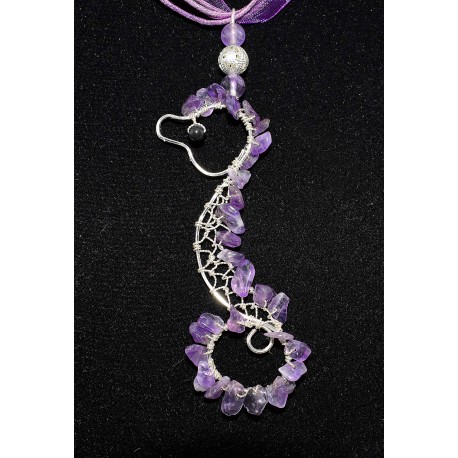 Collier en wire wrapping « hippocampe en améthystes»