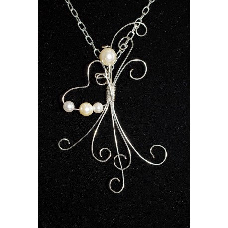 Collier en wire wrapping "ange au coeur"