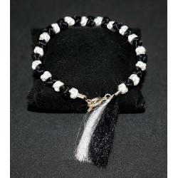 Bracelet en noeuds  chinois boules et pompon