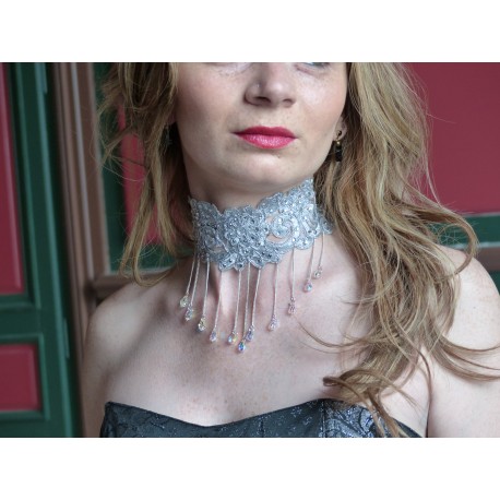 Collier ras du cou galon argenté et chaine