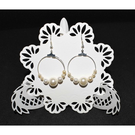Boucles d'oreille créoles et perles
